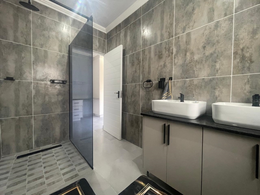 3 Bedroom Property for Sale in Island View Western Cape